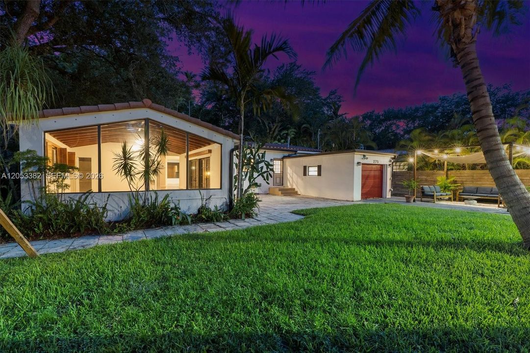 En Venta: $1,549,000 (3 camas, 2 baños, 2027 Pies cuadrados)