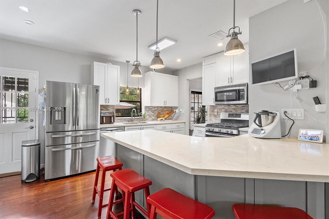 En Venta: $1,549,000 (3 camas, 2 baños, 2027 Pies cuadrados)