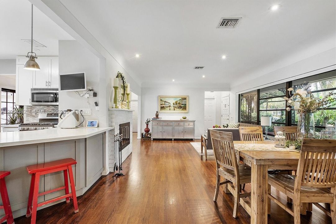 En Venta: $1,549,000 (3 camas, 2 baños, 2027 Pies cuadrados)