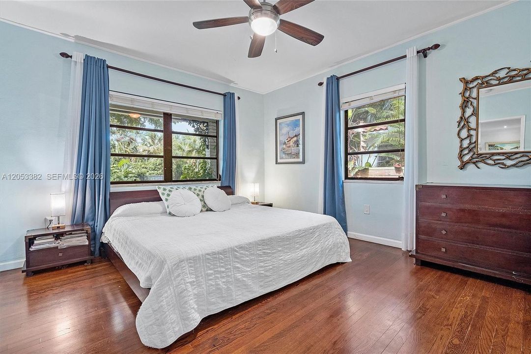 En Venta: $1,549,000 (3 camas, 2 baños, 2027 Pies cuadrados)