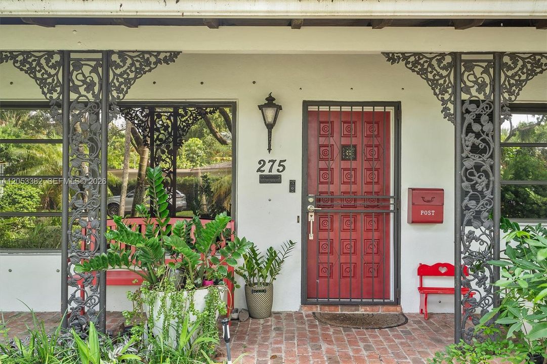 En Venta: $1,549,000 (3 camas, 2 baños, 2027 Pies cuadrados)