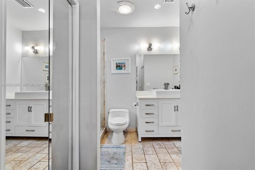 En Venta: $1,549,000 (3 camas, 2 baños, 2027 Pies cuadrados)