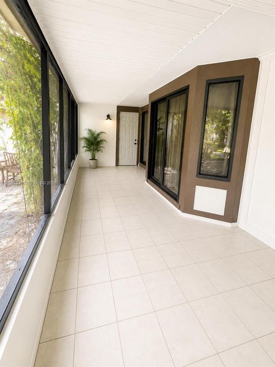 En Renta: $3,050 (3 camas, 2 baños, 1218 Pies cuadrados)