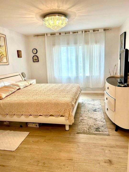 На продажу: $305,000 (2 спален, 2 ванн, 1150 Квадратных фут)