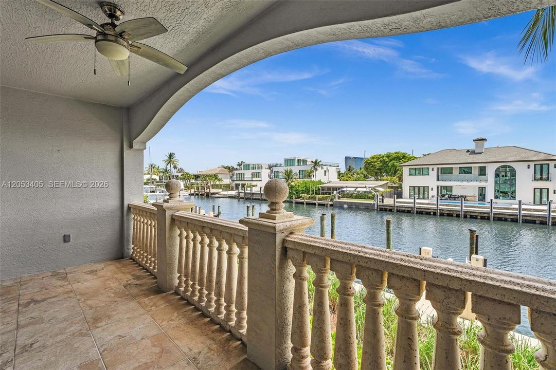 For Sale: $1,500,000 (3 beds, 3 baths, 2288 Square Feet)