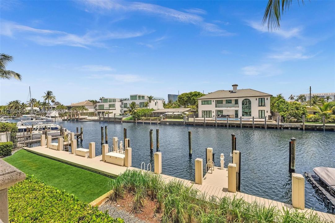 For Sale: $1,500,000 (3 beds, 3 baths, 2288 Square Feet)