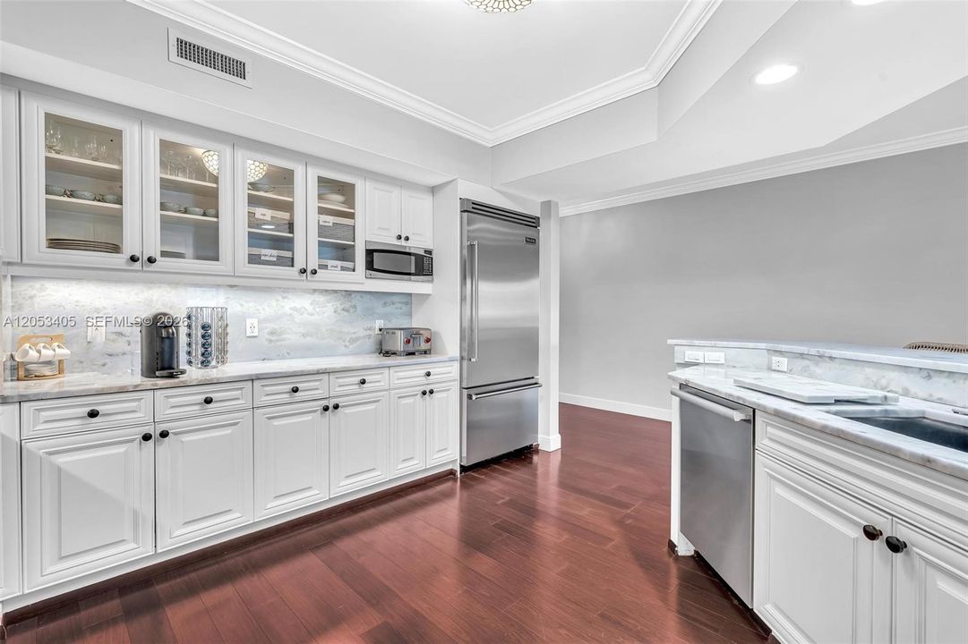 For Sale: $1,500,000 (3 beds, 3 baths, 2288 Square Feet)