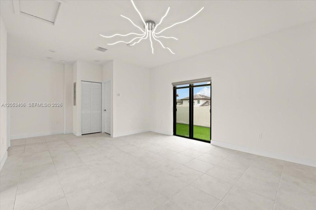 For Rent: $4,500 (3 beds, 2 baths, 1929 Square Feet)