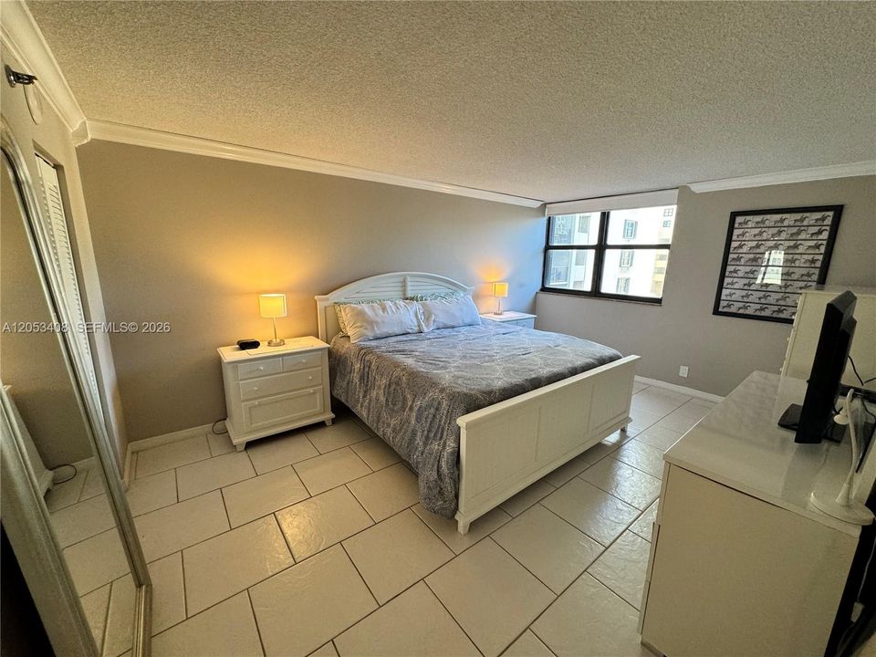 В аренду: $2,500 (1 спален, 1 ванн, 825 Квадратных фут)
