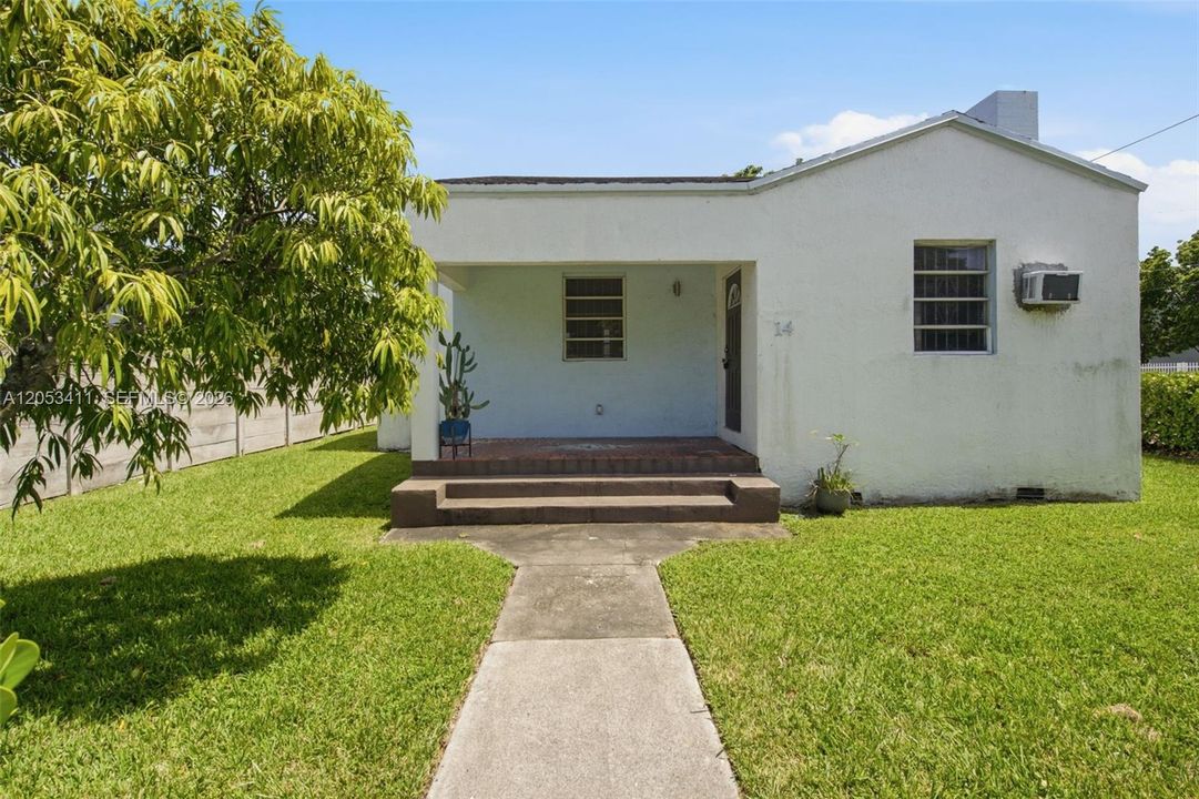 For Rent: $1,850 (2 beds, 1 baths, 1044 Square Feet)