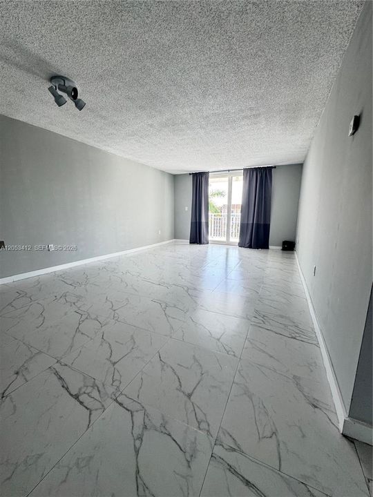 В аренду: $1,850 (1 спален, 1 ванн, 870 Квадратных фут)