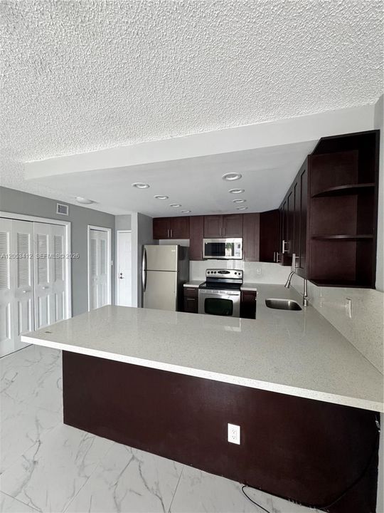 В аренду: $1,850 (1 спален, 1 ванн, 870 Квадратных фут)