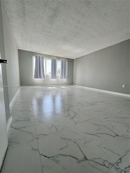 В аренду: $1,850 (1 спален, 1 ванн, 870 Квадратных фут)