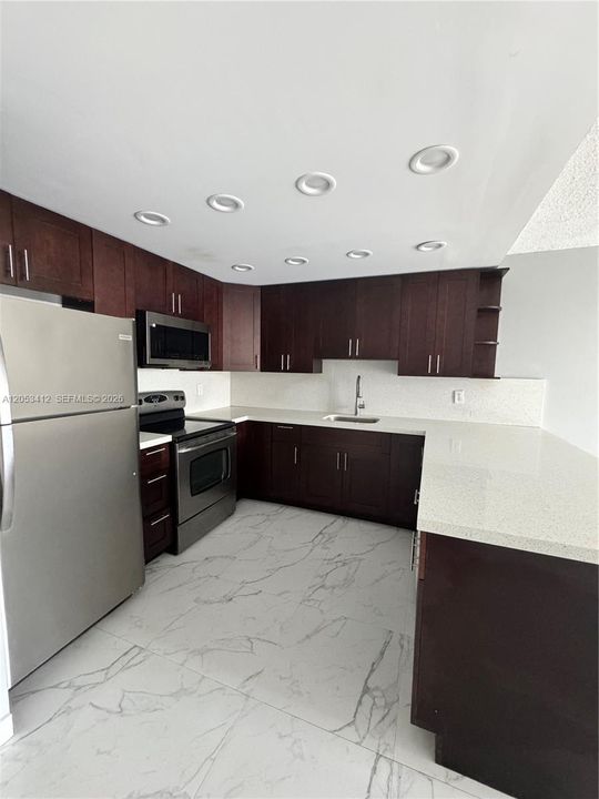 В аренду: $1,850 (1 спален, 1 ванн, 870 Квадратных фут)