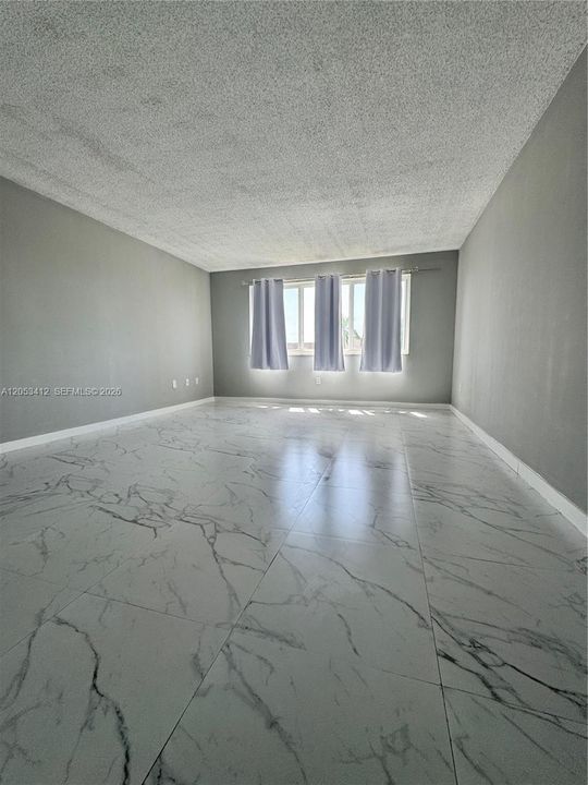 В аренду: $1,850 (1 спален, 1 ванн, 870 Квадратных фут)