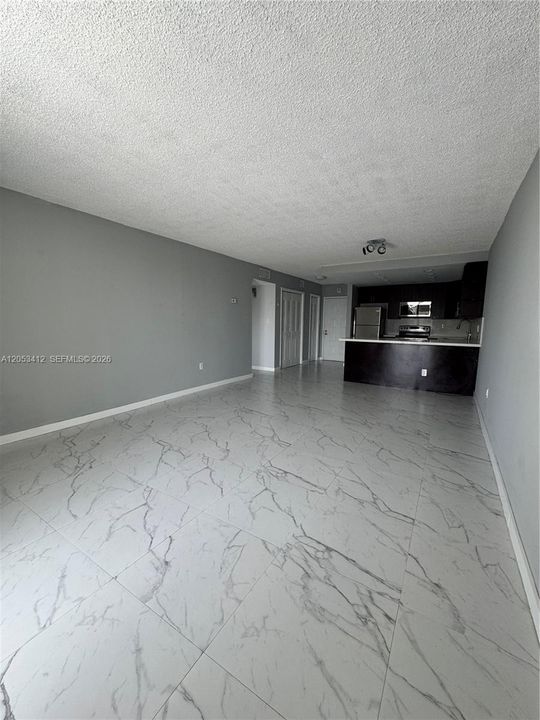 В аренду: $1,850 (1 спален, 1 ванн, 870 Квадратных фут)