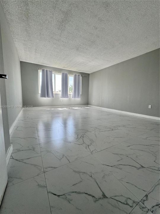 В аренду: $1,850 (1 спален, 1 ванн, 870 Квадратных фут)