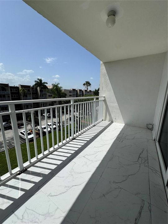 В аренду: $1,850 (1 спален, 1 ванн, 870 Квадратных фут)