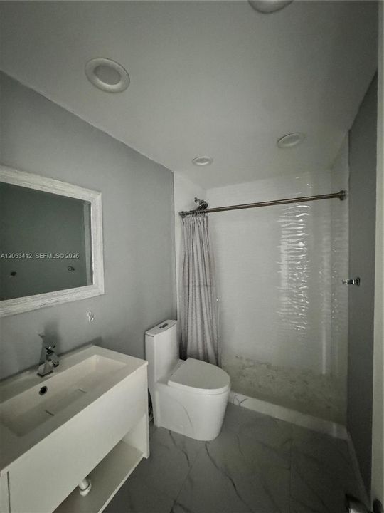 В аренду: $1,850 (1 спален, 1 ванн, 870 Квадратных фут)
