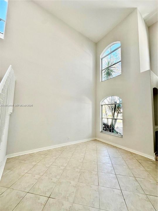 For Rent: $4,800 (3 beds, 2 baths, 2162 Square Feet)
