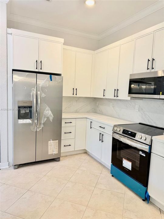 For Rent: $4,800 (3 beds, 2 baths, 2162 Square Feet)