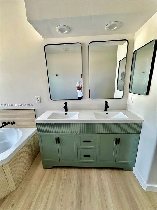 For Rent: $4,800 (3 beds, 2 baths, 2162 Square Feet)