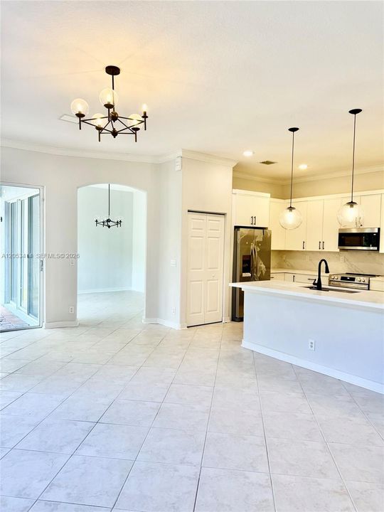 For Rent: $4,800 (3 beds, 2 baths, 2162 Square Feet)
