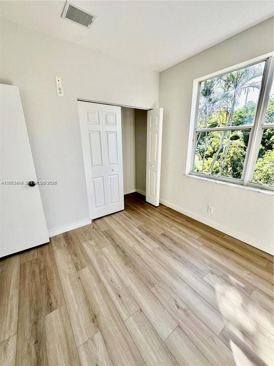 For Rent: $4,800 (3 beds, 2 baths, 2162 Square Feet)