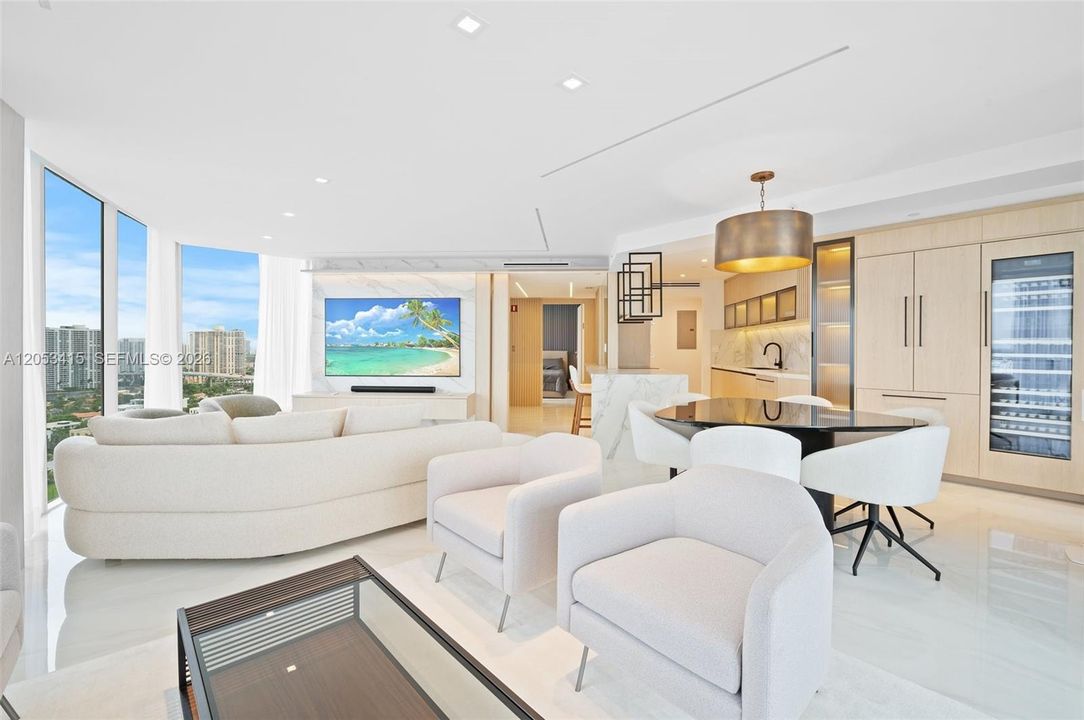 For Rent: $12,500 (2 beds, 2 baths, 1680 Square Feet)