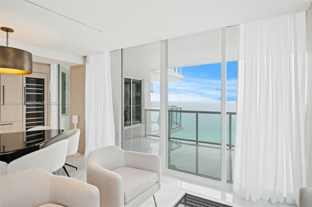 For Rent: $12,500 (2 beds, 2 baths, 1680 Square Feet)