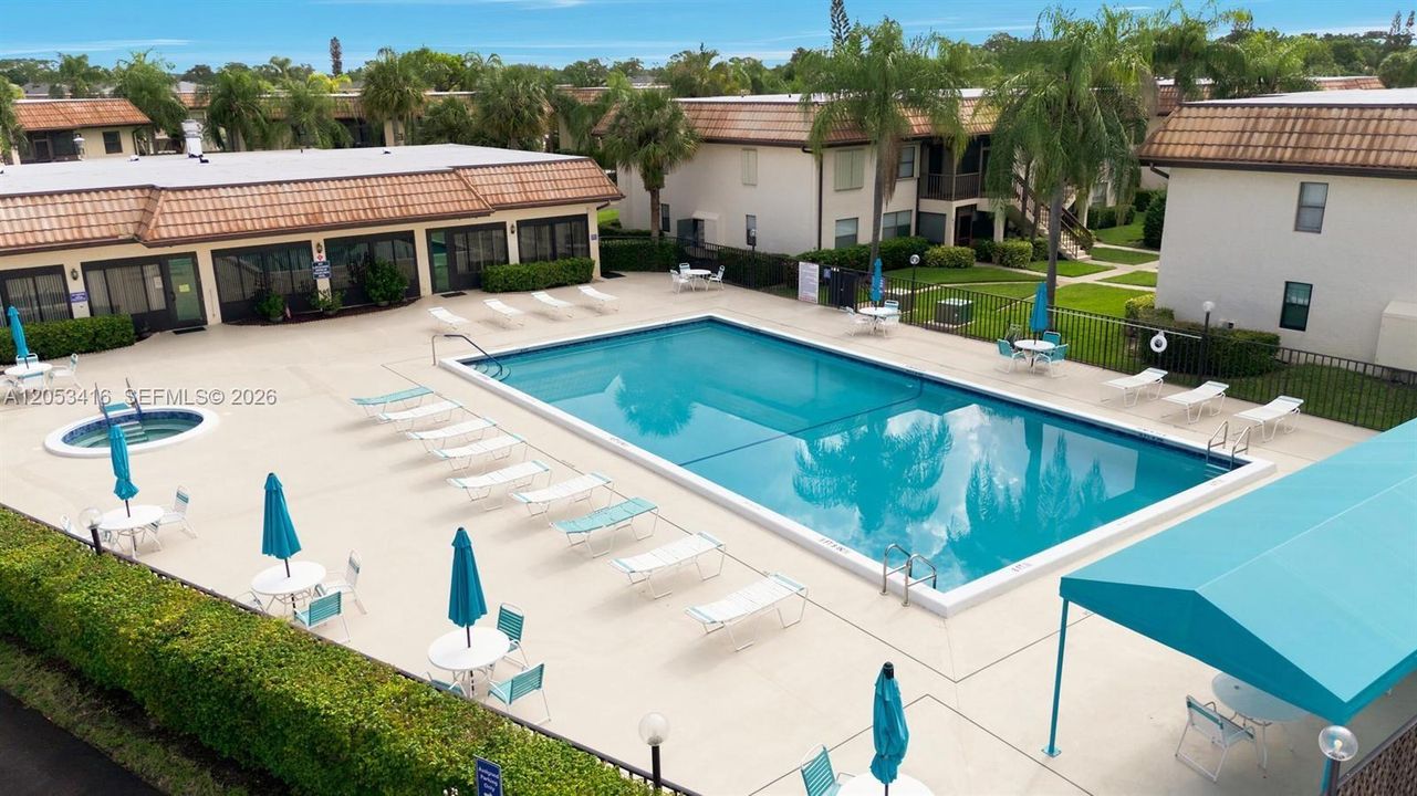 For Rent: $2,000 (2 beds, 2 baths, 735 Square Feet)