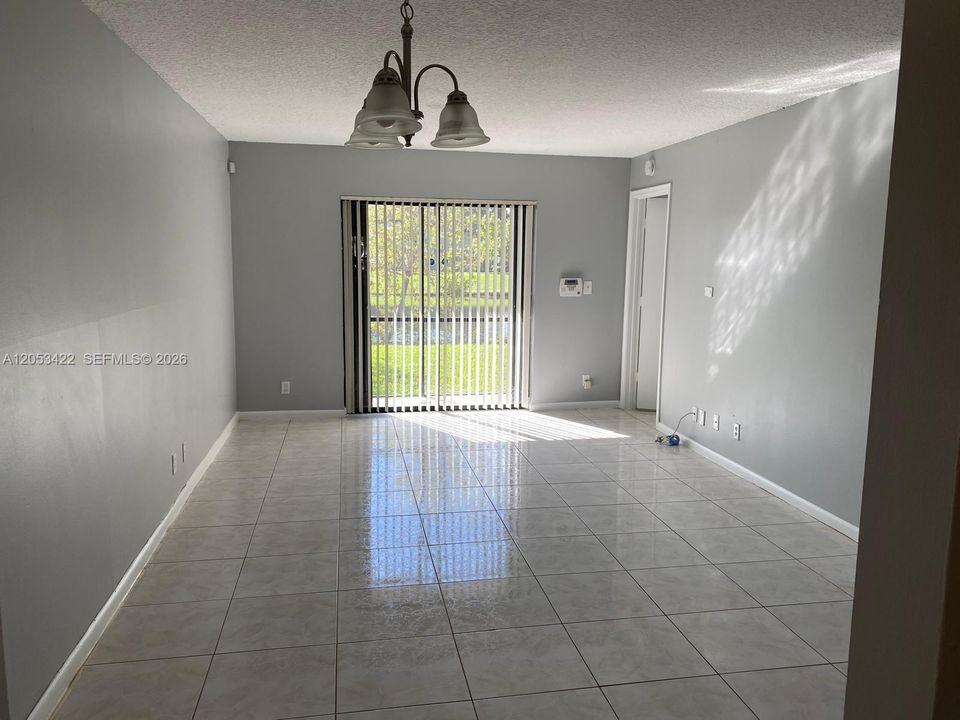 En Venta: $245,000 (2 camas, 2 baños, 840 Pies cuadrados)