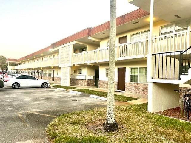 For Rent: $1,645 (1 beds, 1 baths, 560 Square Feet)
