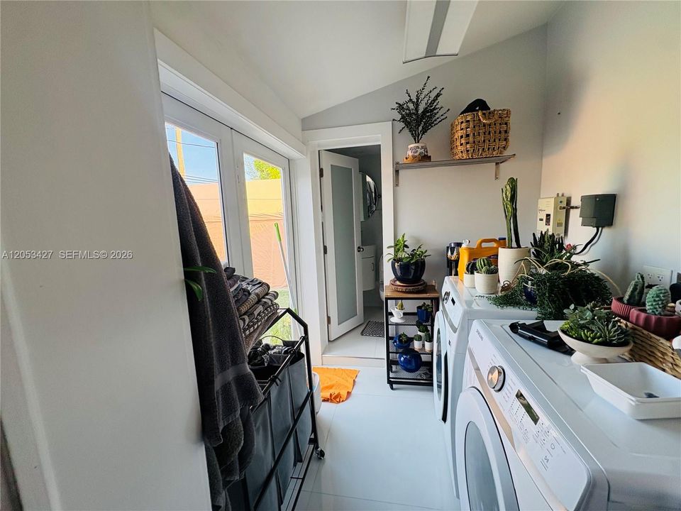 For Rent: $4,000 (3 beds, 2 baths, 1839 Square Feet)