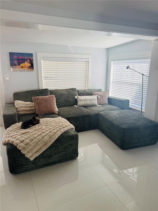For Rent: $4,000 (3 beds, 2 baths, 1839 Square Feet)