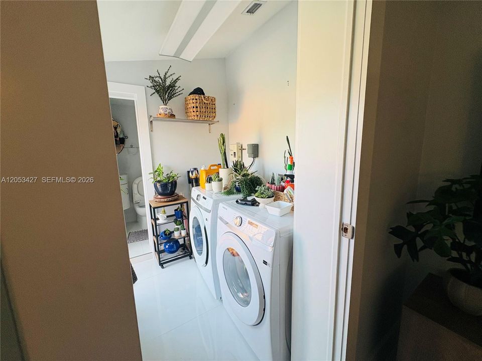 For Rent: $4,000 (3 beds, 2 baths, 1839 Square Feet)