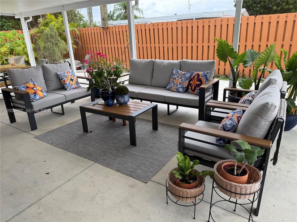 For Rent: $4,000 (3 beds, 2 baths, 1839 Square Feet)