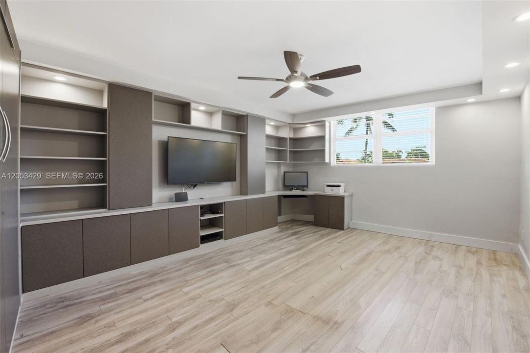 Office/BR with Murphy bed