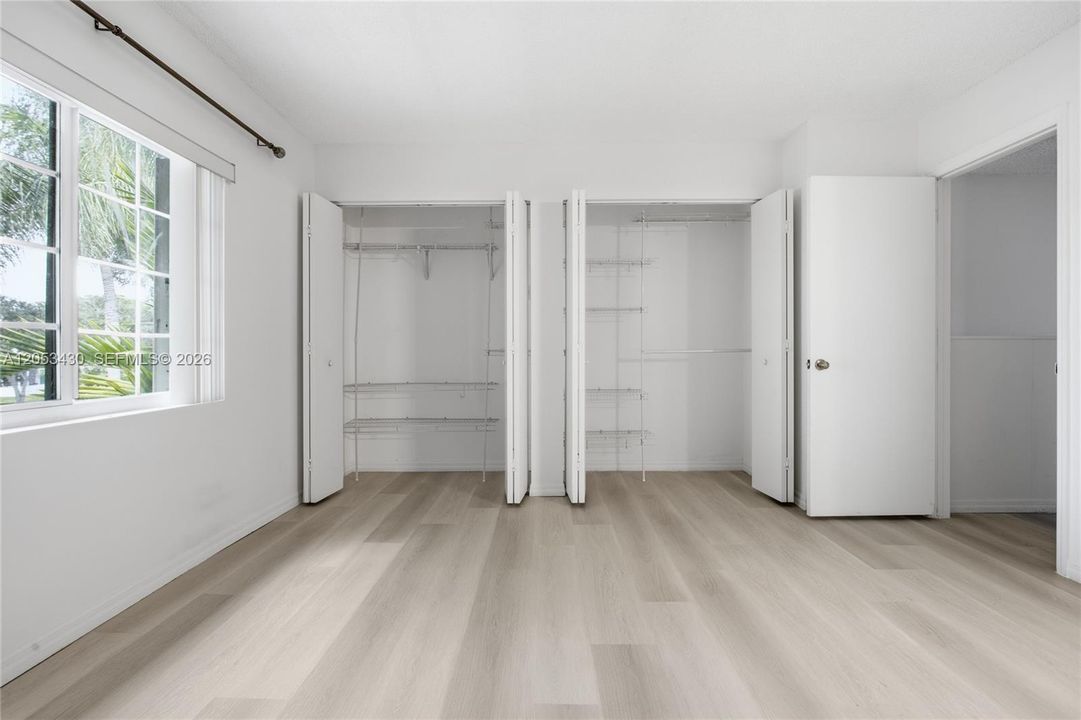 В аренду: $3,350 (3 спален, 2 ванн, 1469 Квадратных фут)