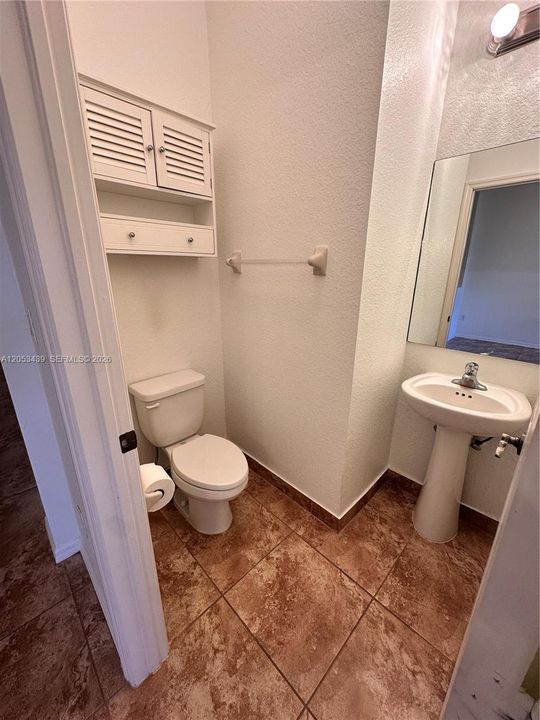 На продажу: $384,900 (3 спален, 2 ванн, 1991 Квадратных фут)