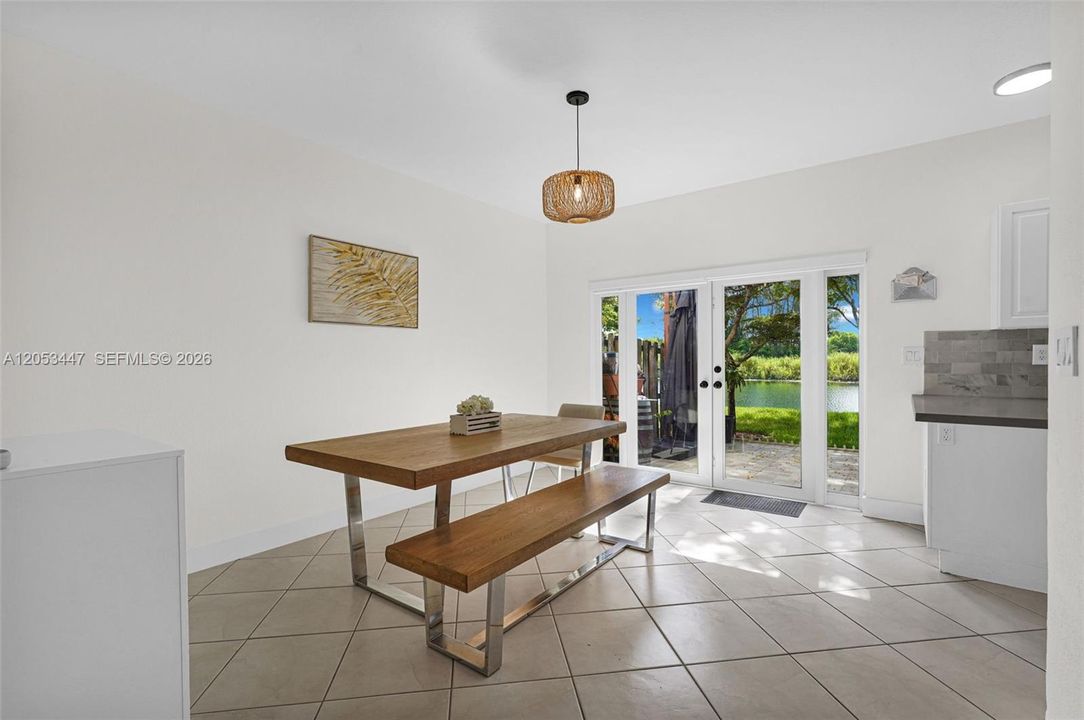 For Sale: $425,000 (3 beds, 2 baths, 1562 Square Feet)