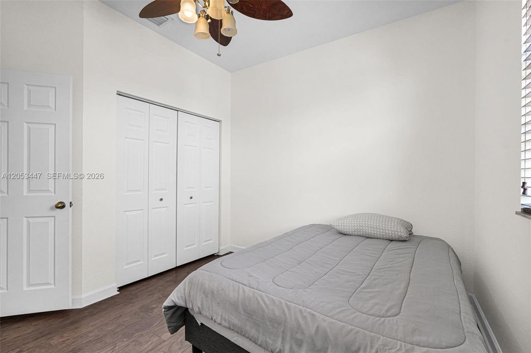 For Sale: $425,000 (3 beds, 2 baths, 1562 Square Feet)