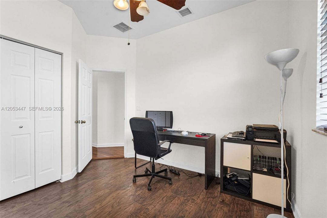 For Sale: $425,000 (3 beds, 2 baths, 1562 Square Feet)