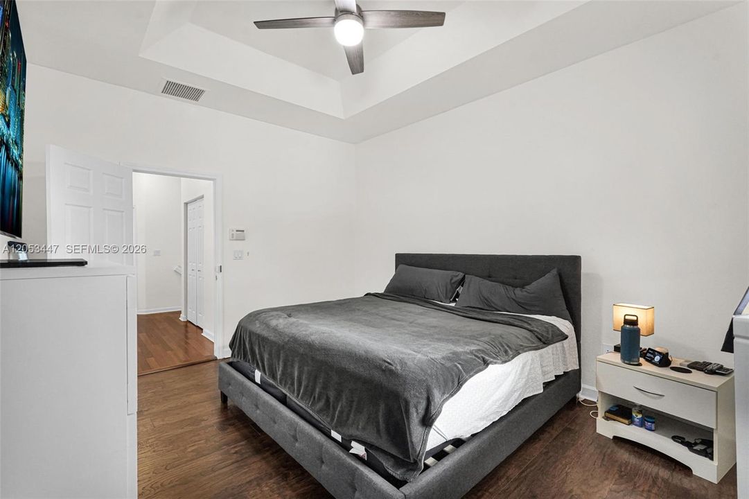 For Sale: $425,000 (3 beds, 2 baths, 1562 Square Feet)