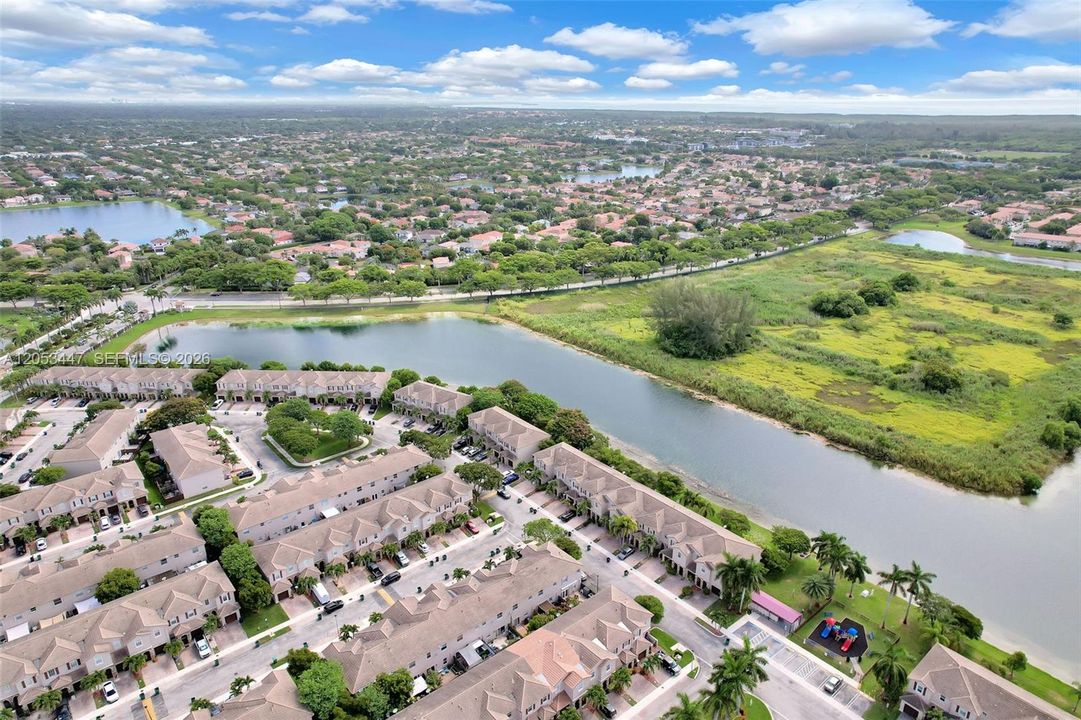 For Sale: $425,000 (3 beds, 2 baths, 1562 Square Feet)