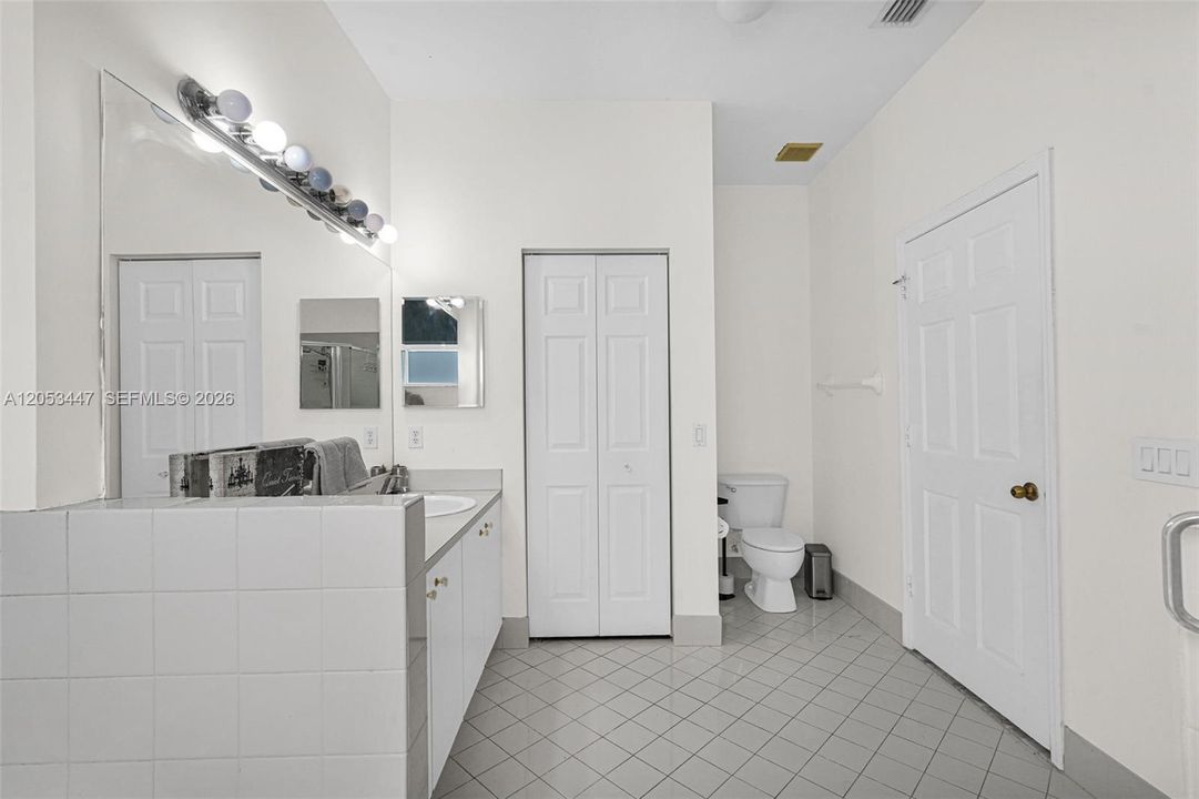 For Sale: $425,000 (3 beds, 2 baths, 1562 Square Feet)