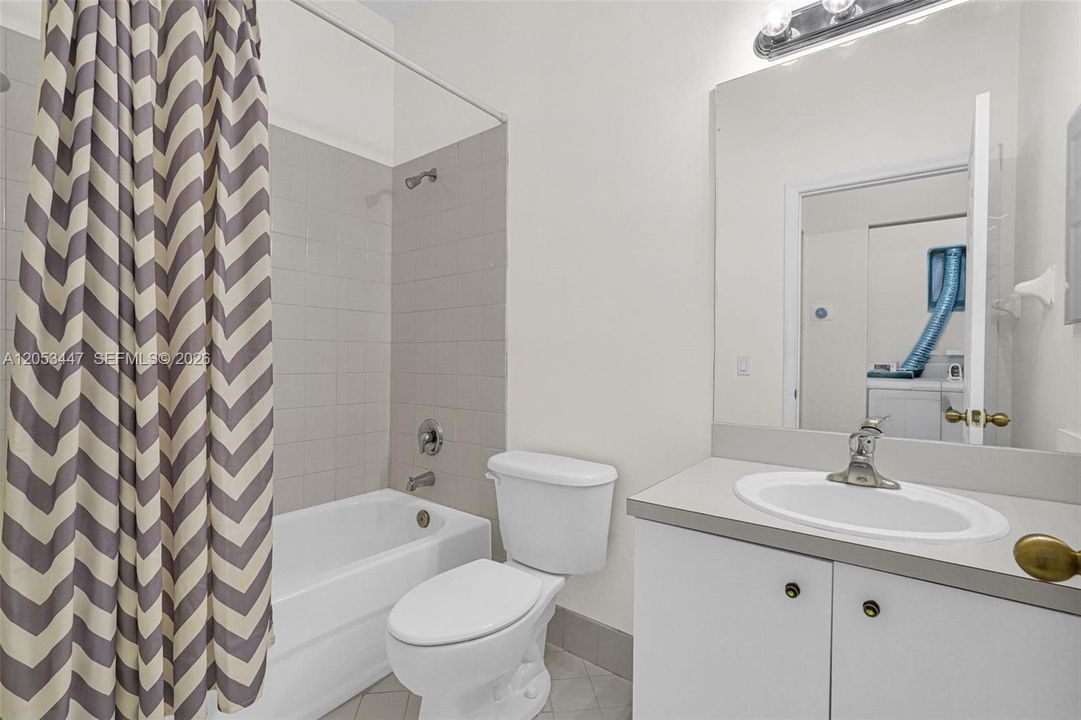 For Sale: $425,000 (3 beds, 2 baths, 1562 Square Feet)