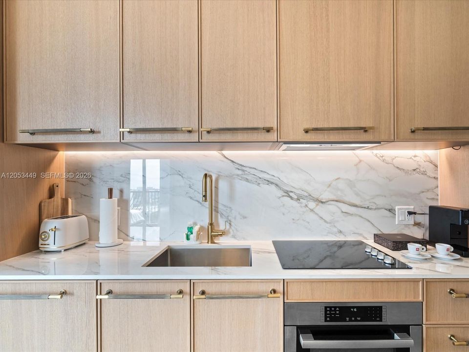 En Venta: $1,275,900 (2 camas, 2 baños, 840 Pies cuadrados)