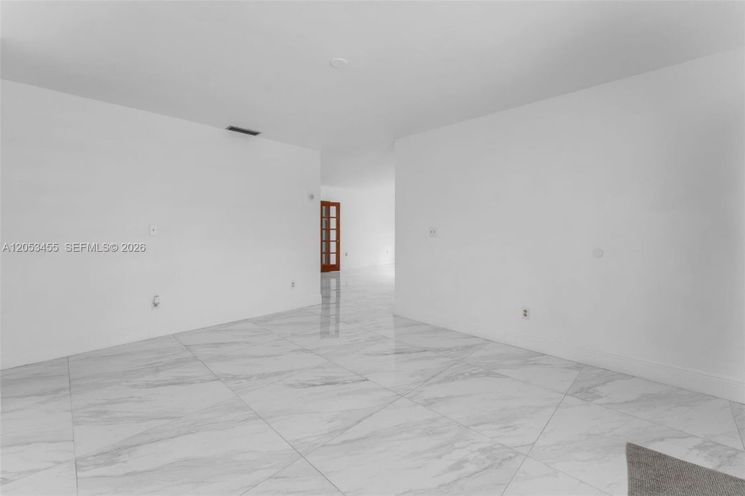 For Sale: $850,000 (3 beds, 2 baths, 1838 Square Feet)