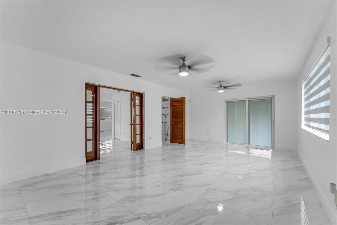 For Sale: $850,000 (3 beds, 2 baths, 1838 Square Feet)